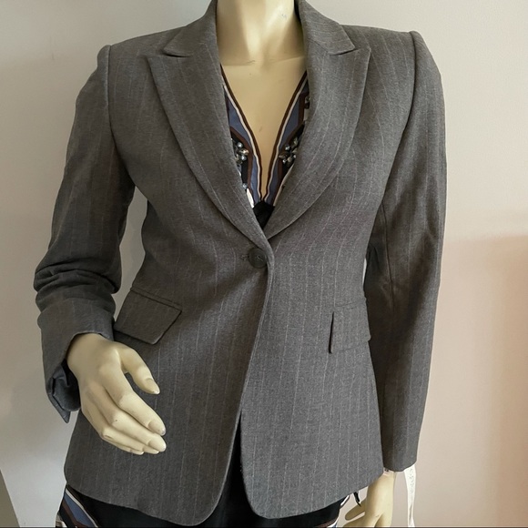 Petite gray striped wool blazer with single button closure - Picture 2 of 8